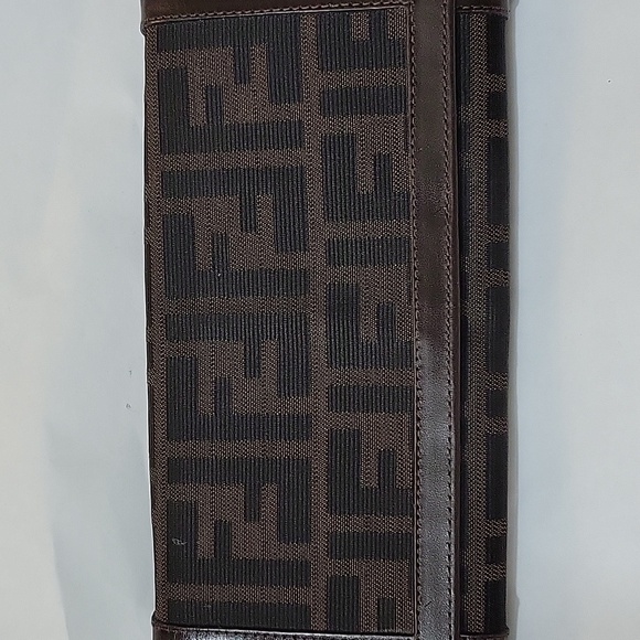 FENDI ZUCCA WALLET EUC - Picture 1 of 11